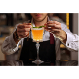bartender feminino Guanabara
